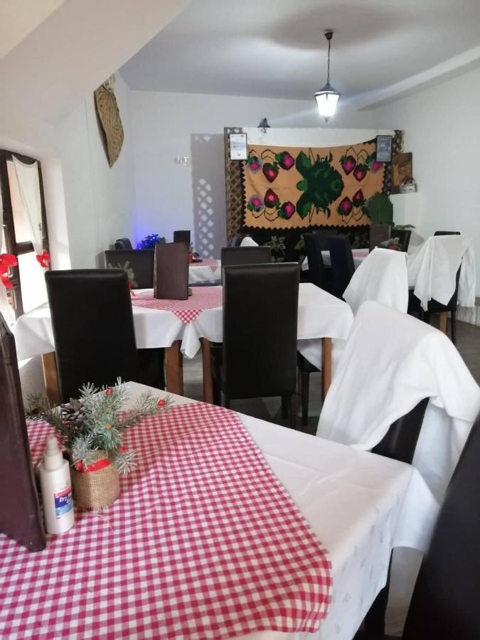 Restoran,,Vuk,, Trsic Acomodação com café da manhã Exterior foto